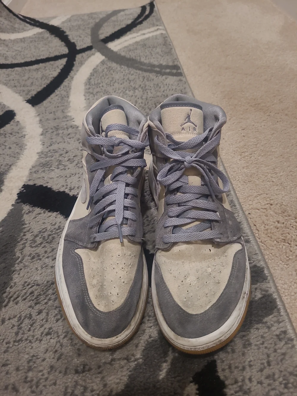 Air Jordan 1 Mid SE Coconut Milk Particle Gray Men's Size 11 Preowned Jordan